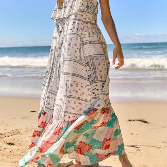 Border Print Ruffle Dress - Picture 2 of 7